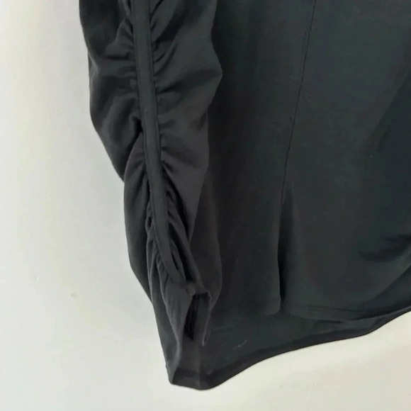 Lululemon turtleneck  sleeveless crop top - Picture 6 of 9